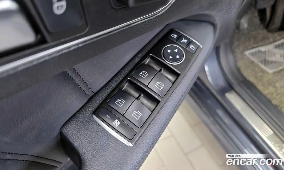 Mercedes-Benz E-Class 2012 3.5 Автомат в Москве № 161440, фото 13