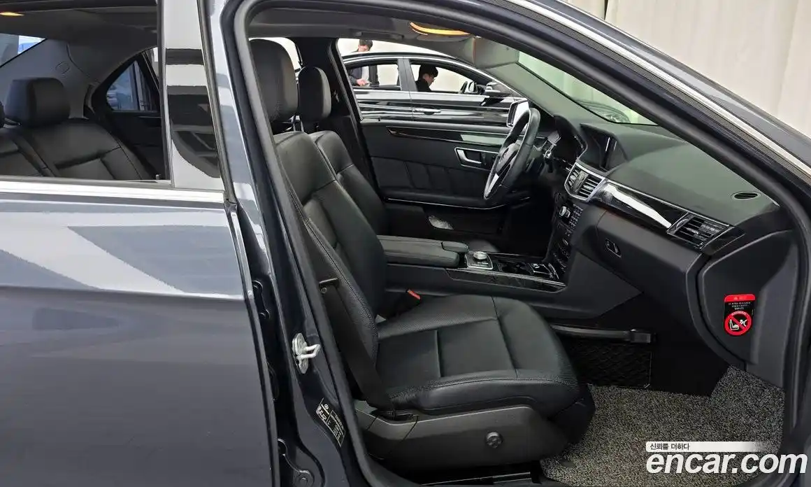 Mercedes-Benz E-Class 2012 3.5 Автомат в Москве № 161440, фото 15