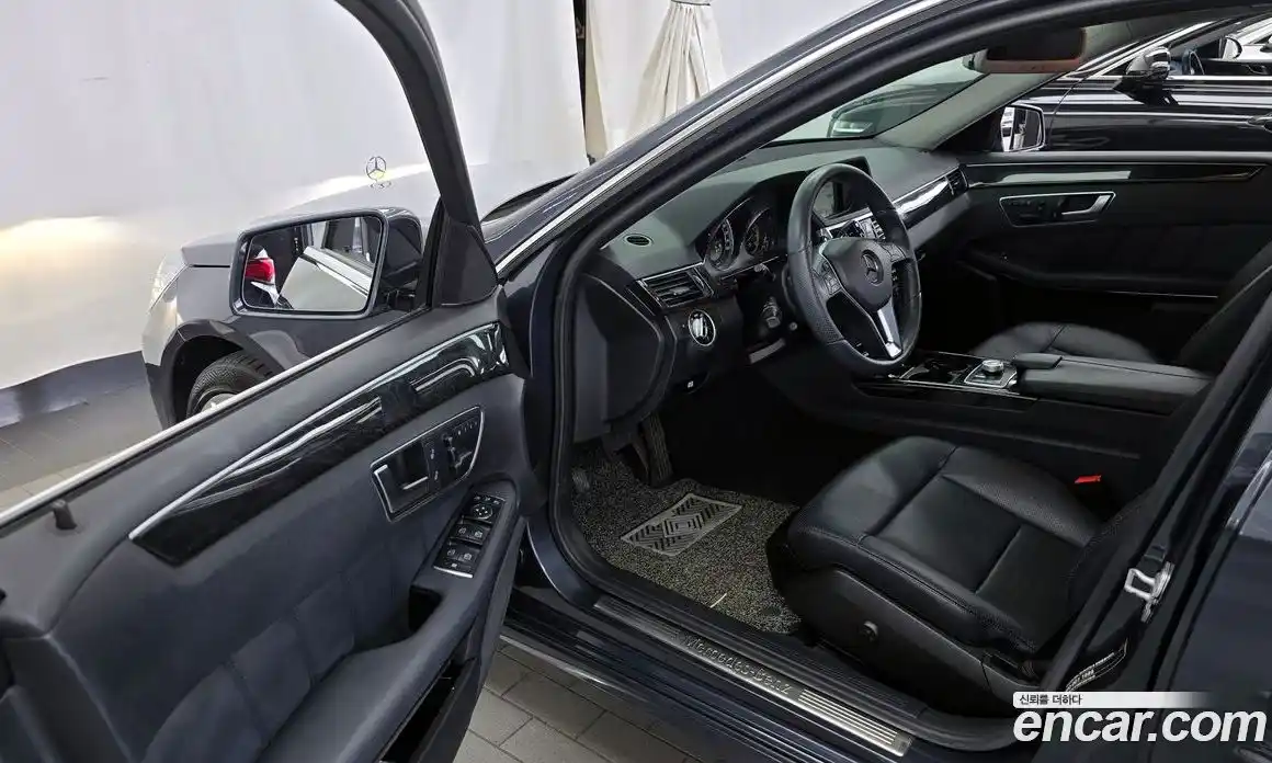 Mercedes-Benz E-Class 2012 3.5 Автомат в Москве № 161440, фото 19