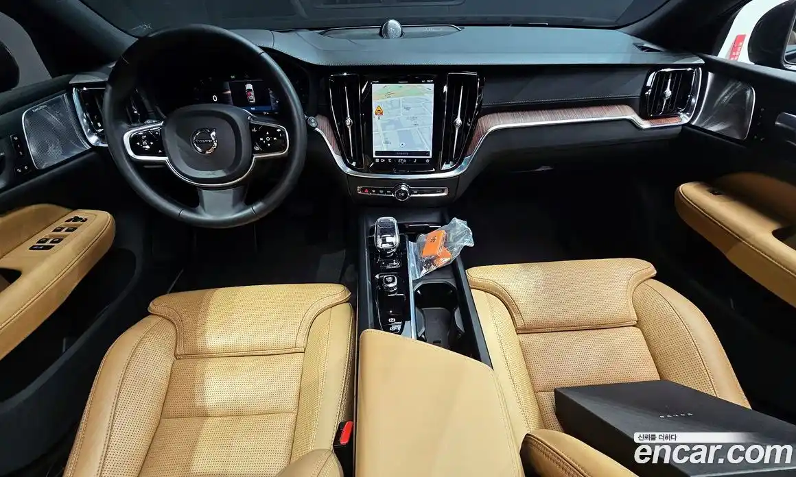 Volvo V60 2023 2.0 Автомат в Москве № 164390, фото 11