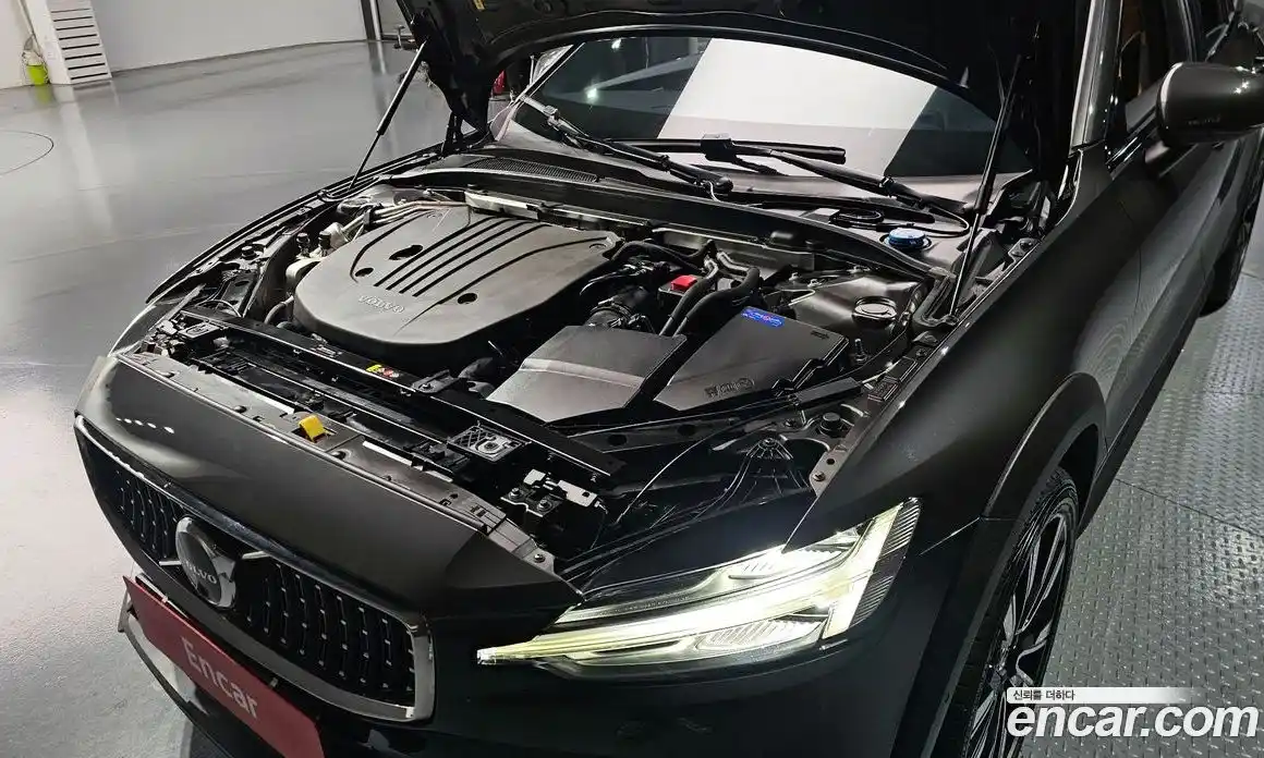 Volvo V60 2023 2.0 Автомат в Москве № 164390, фото 13