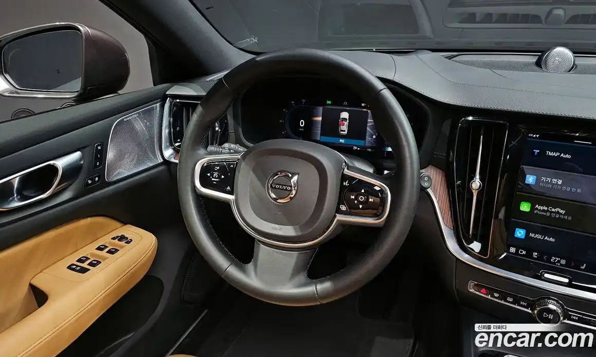 Volvo V60 2023 2.0 Автомат в Москве № 164390, фото 14