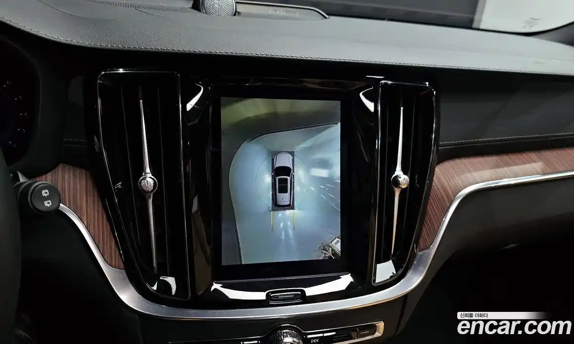 Volvo V60 2023 2.0 Автомат в Москве № 164390, фото 9