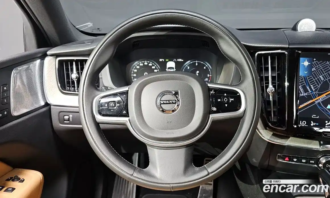 Volvo XC60 2019 2.0 Автомат в Москве № 164593, фото 9