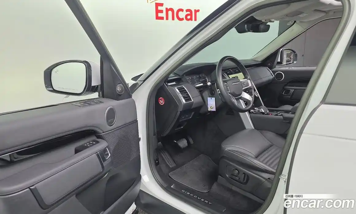 Land Rover Discovery 2023 3.0 Автомат в Москве № 166296, фото 11