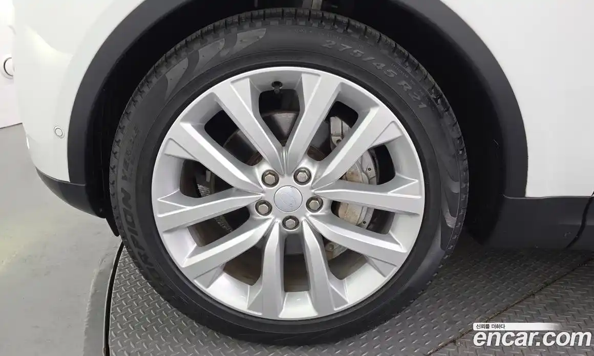 Land Rover Discovery 2023 3.0 Автомат в Москве № 166296, фото 18