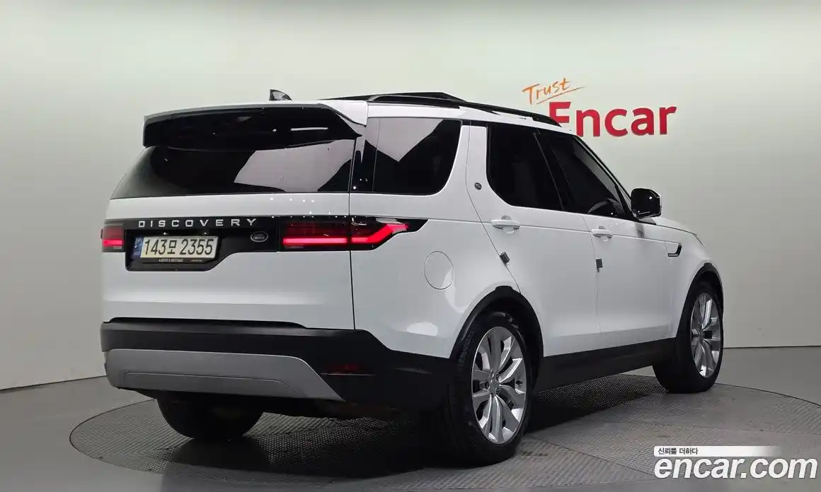 Land Rover Discovery 2023 3.0 Автомат в Москве № 166296, фото 4