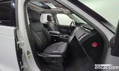 Land Rover Discovery 2023 3.0 Автомат в Москве № 166296, миниатюра 6