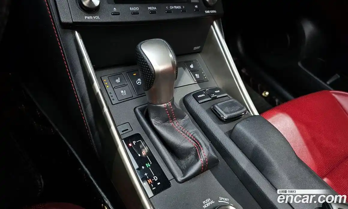 Lexus IS 2016 2.0 Автомат в Москве № 168121, фото 3