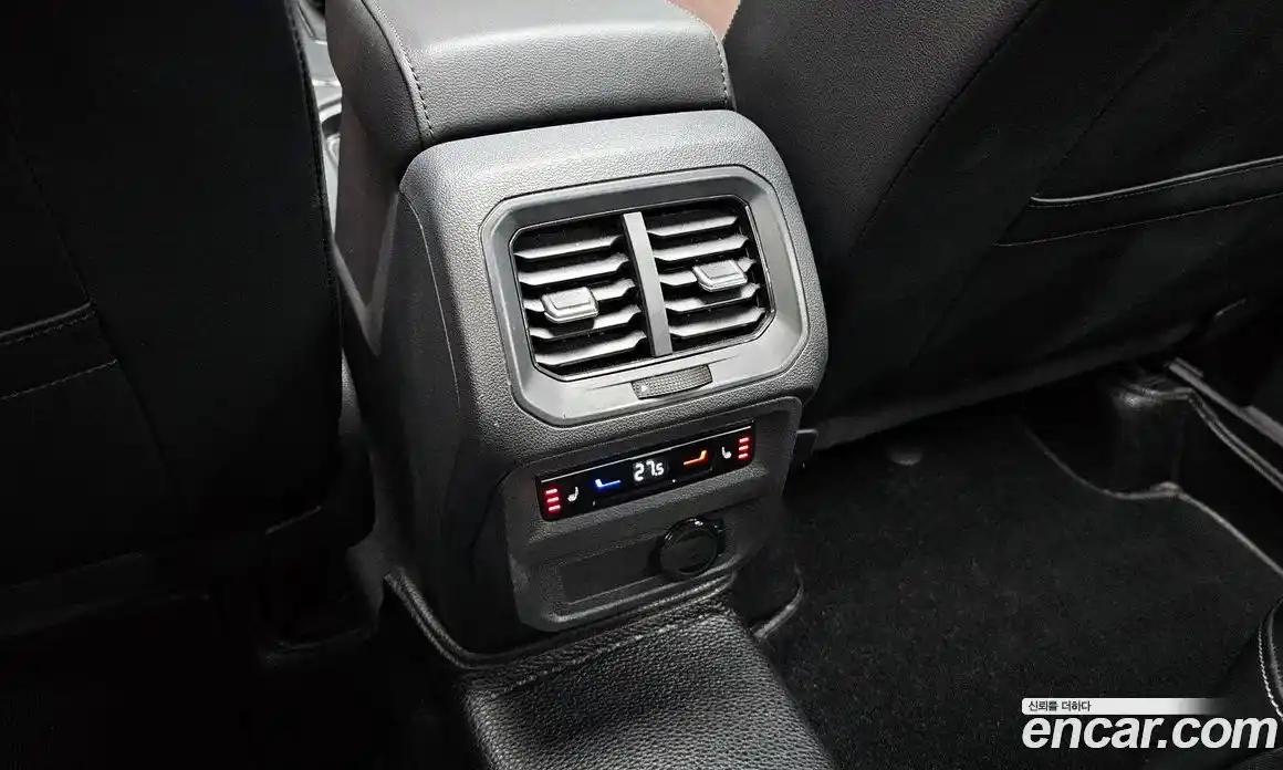 Volkswagen Tiguan 2023 2.0 Автомат в Москве № 168652, фото 7