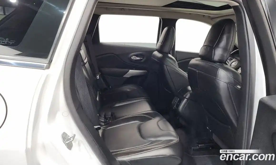 Jeep Cherokee 2018 2.4 Автомат в Москве № 169757, фото 5