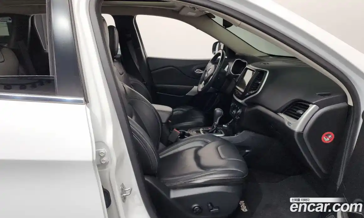 Jeep Cherokee 2018 2.4 Автомат в Москве № 169757, фото 8