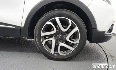 Renault QM3 2017 1.5 Автомат в Москве № 178142, миниатюра 3
