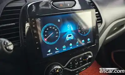 Renault QM3 2017 1.5 Автомат в Москве № 178142, миниатюра 8