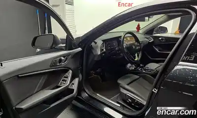 BMW 1-Series 2024 2.0 Автомат в Москве № 188014, миниатюра 3