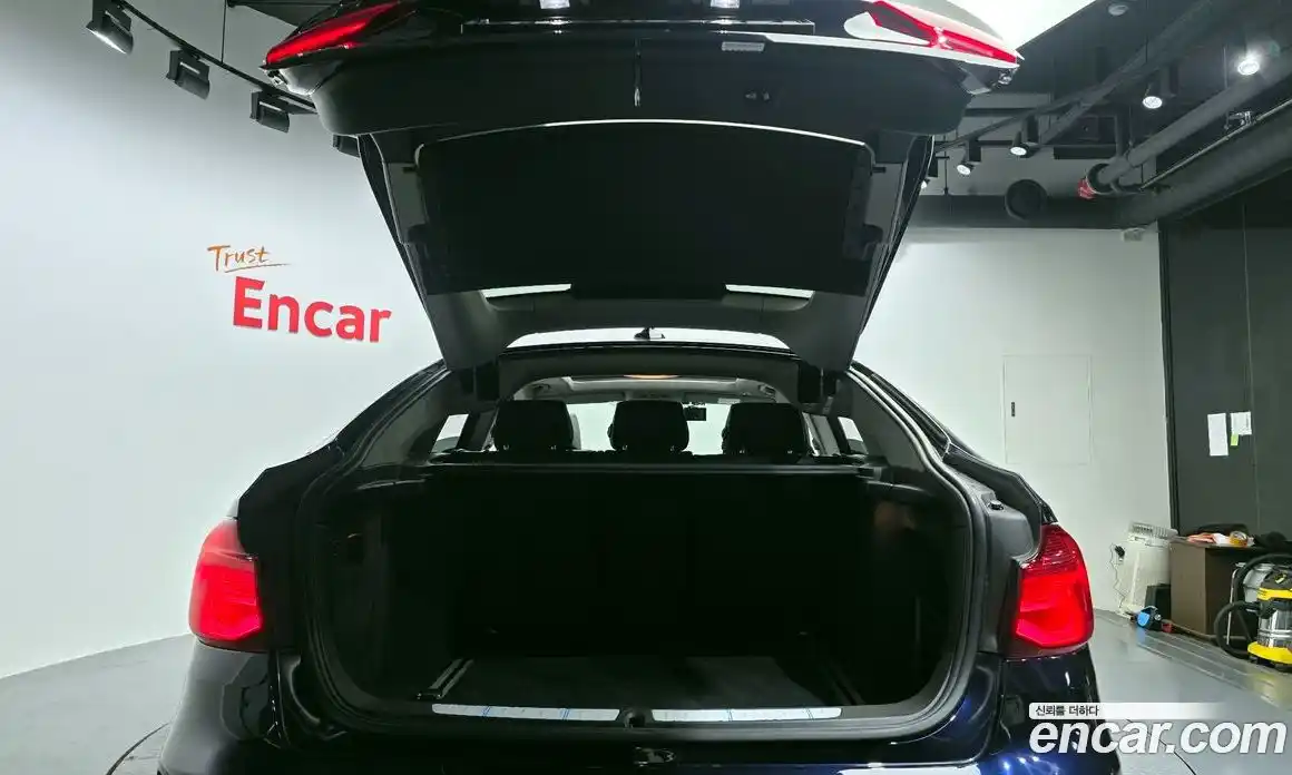 BMW Gran Turismo 2021 2.0 Автомат в Москве № 188379, фото 1