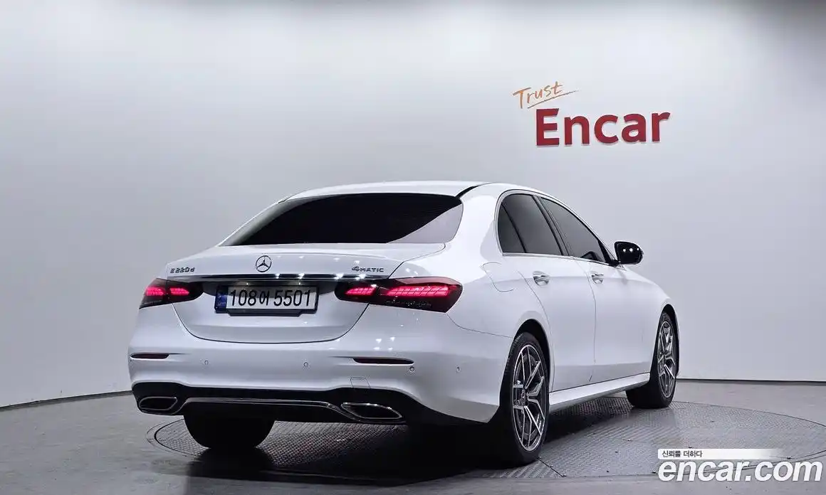 Mercedes-Benz E-Class 2023 1.9 Автомат в Москве № 194359, фото 11