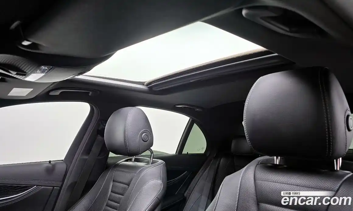 Mercedes-Benz E-Class 2023 1.9 Автомат в Москве № 194359, фото 19