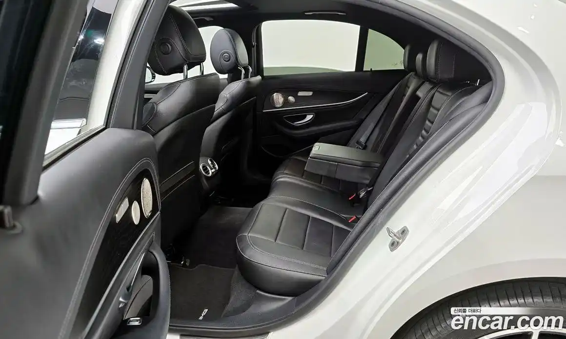 Mercedes-Benz E-Class 2023 1.9 Автомат в Москве № 194359, фото 20