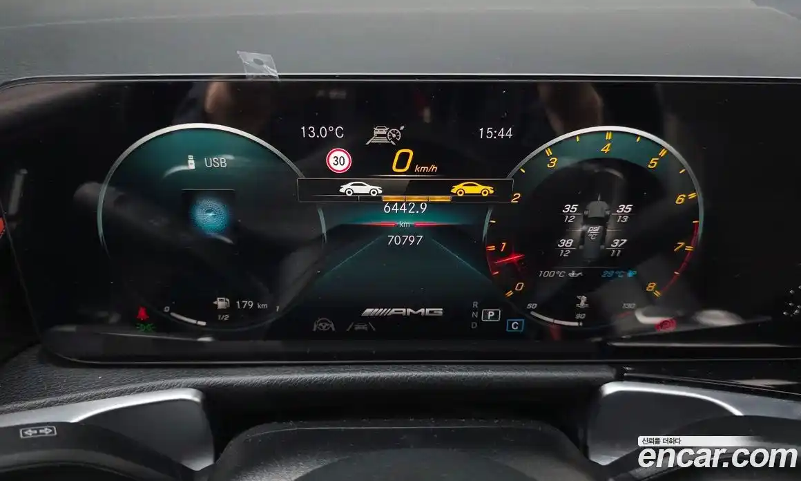 Mercedes-Benz GLB-Class 2022 2.0 Автомат в Москве № 194627, фото 11