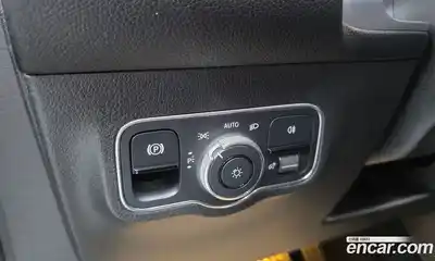 Mercedes-Benz GLB-Class 2022 2.0 Автомат в Москве № 194627, миниатюра 6