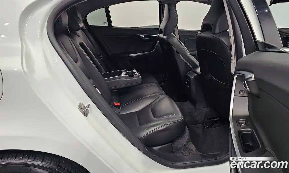 Volvo S60 2017 2.0 Автомат в Москве № 194771, фото 16