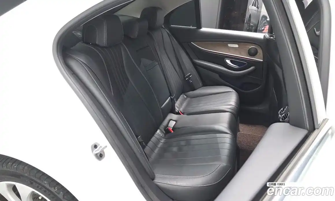 Mercedes-Benz E-Class 2019 1.9 Автомат в Москве № 195279, фото 20