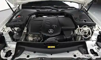 Mercedes-Benz E-Class 2019 1.9 Автомат в Москве № 195279, миниатюра 2