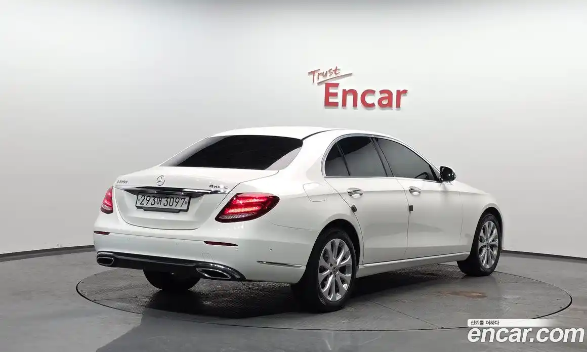 Mercedes-Benz E-Class 2019 1.9 Автомат в Москве № 195279, фото 8