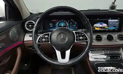 Mercedes-Benz E-Class 2019 2.0 Автомат в Москве № 195684, миниатюра 11