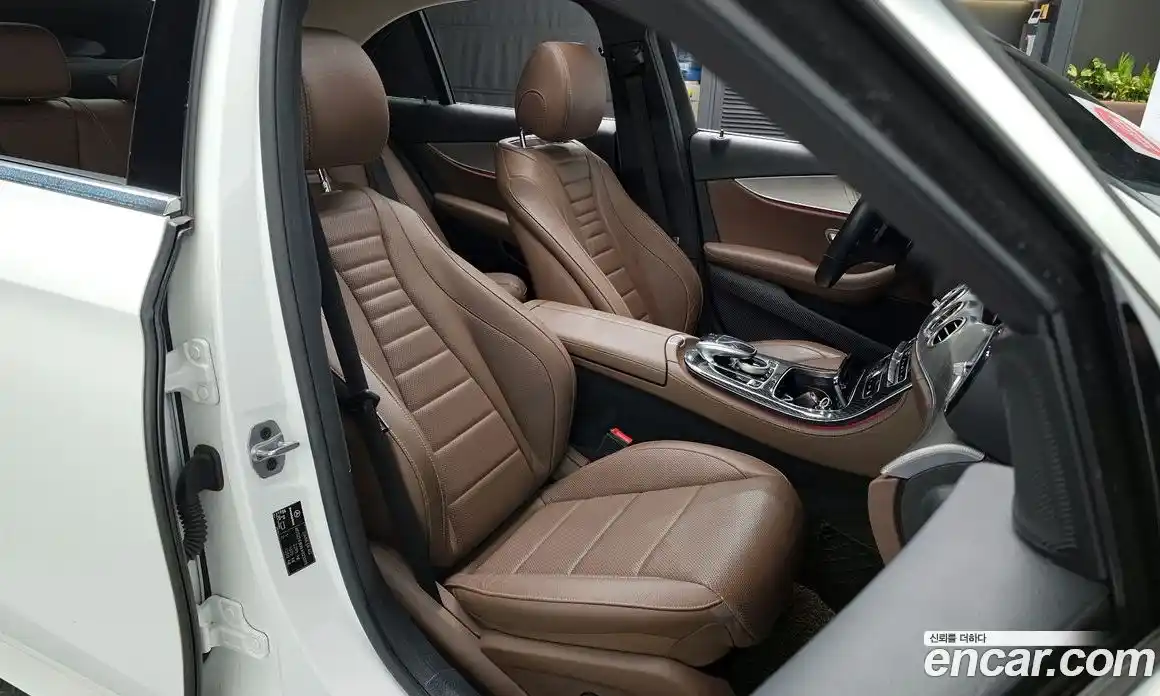 Mercedes-Benz E-Class 2019 2.0 Автомат в Москве № 195684, фото 17