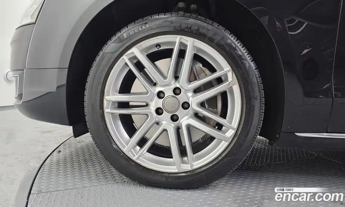 Audi A8 2015 4.1 Автомат в Москве № 196709, фото 15