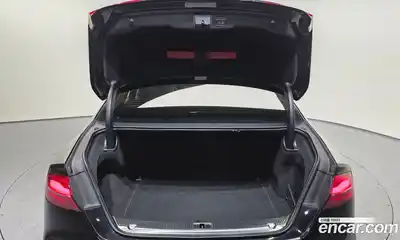 Audi A8 2015 4.1 Автомат в Москве № 196709, миниатюра 2