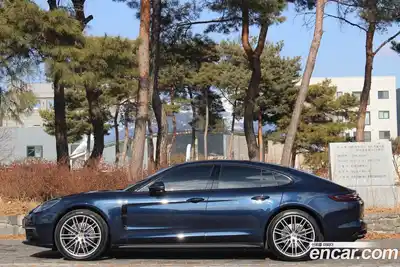 Porsche Panamera, 2020