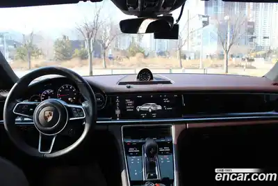 Porsche Panamera 2020 3.0 Автомат в Москве № 197918, миниатюра 3