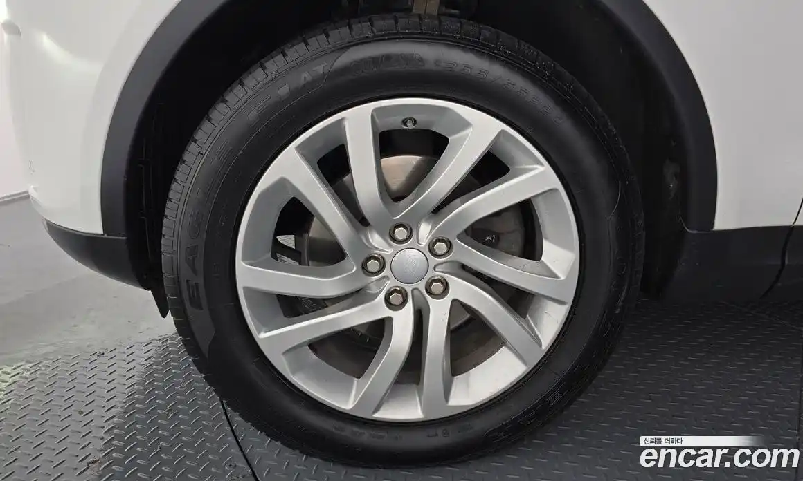 Land Rover Discovery 2018 3.0 Автомат в Москве № 198179, фото 19