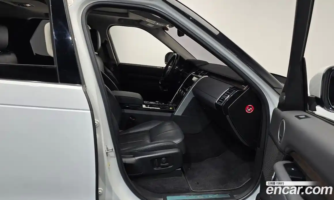 Land Rover Discovery 2018 3.0 Автомат в Москве № 198179, фото 5