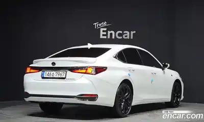 Lexus ES 2024 2.5 Автомат в Москве № 198766, миниатюра 4