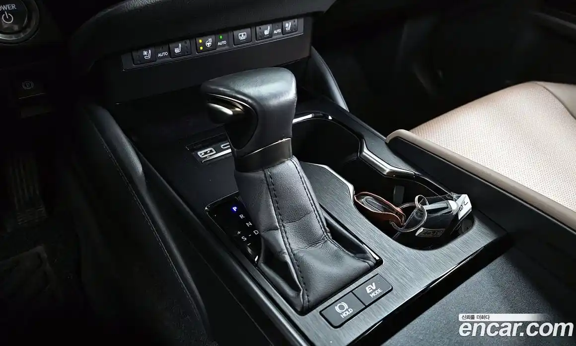 Lexus ES 2024 2.5 Автомат в Москве № 198766, фото 5