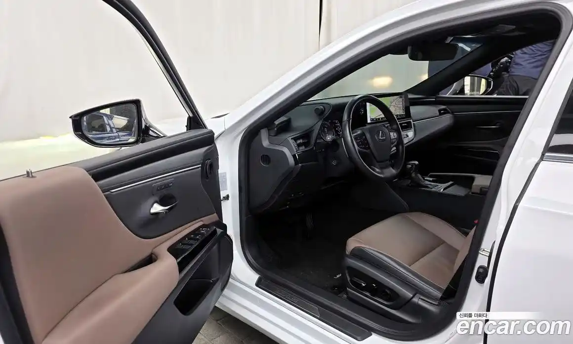 Lexus ES 2024 2.5 Автомат в Москве № 198852, фото 14