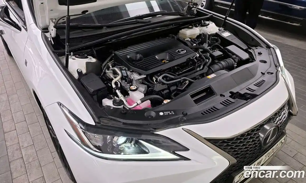 Lexus ES 2024 2.5 Автомат в Москве № 198852, фото 8