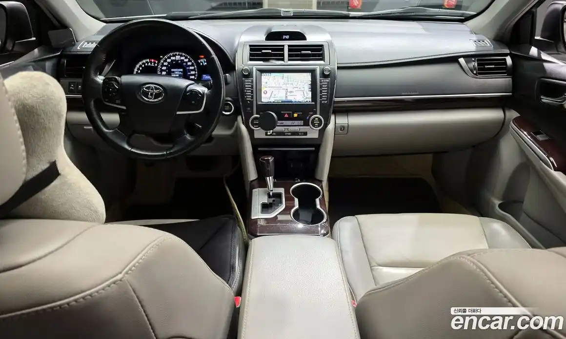 Toyota Camry 2013 3.5 Автомат в Москве № 199681, фото 3