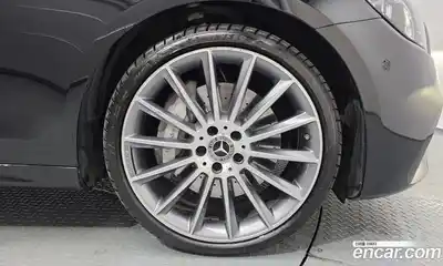 Mercedes-Benz E-Class 2022 2.0 Автомат в Москве № 199994, миниатюра 2