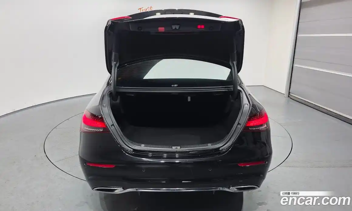 Mercedes-Benz E-Class 2022 2.0 Автомат в Москве № 199994, фото 5