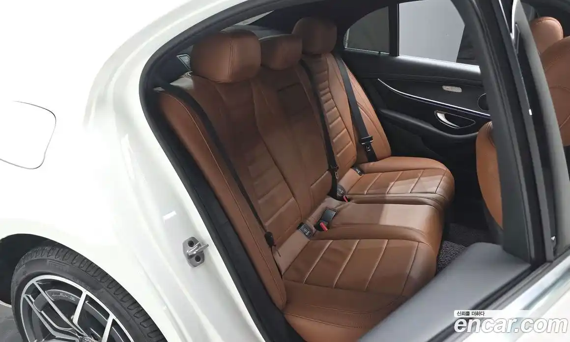 Mercedes-Benz E-Class 2021 1.9 Автомат в Москве № 201699, фото 19