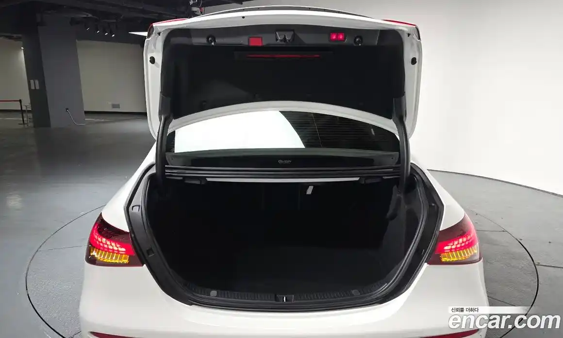 Mercedes-Benz E-Class 2021 1.9 Автомат в Москве № 201699, фото 5