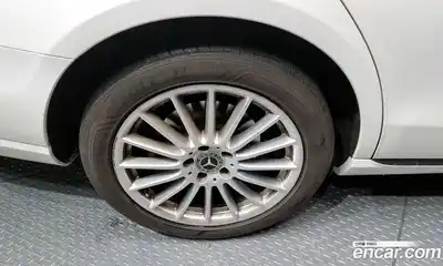 Mercedes-Benz E-Class, 2023