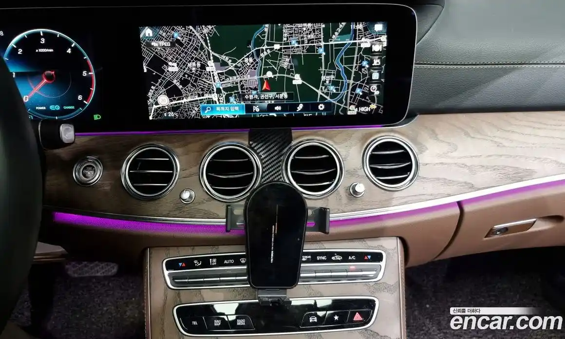 Mercedes-Benz E-Class 2023 1.9 Автомат в Москве № 204735, фото 13