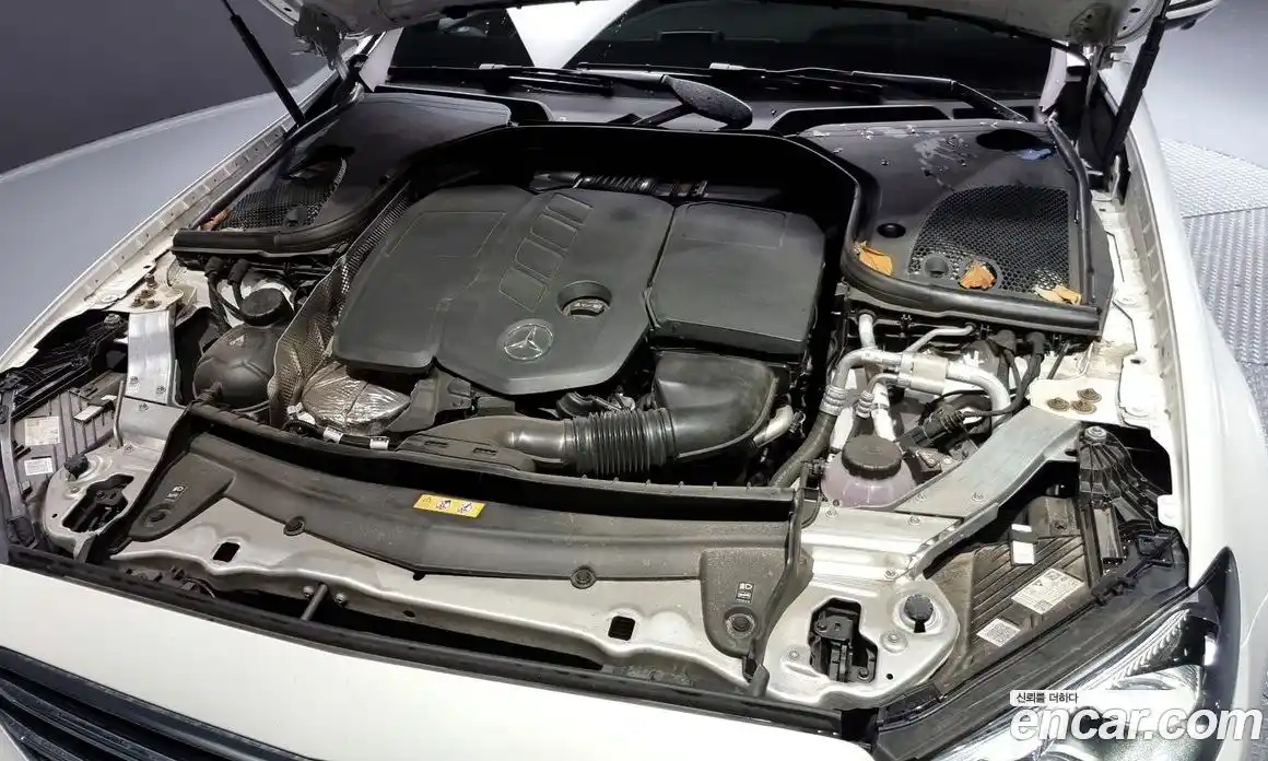 Mercedes-Benz E-Class 2023 1.9 Автомат в Москве № 204735, фото 14