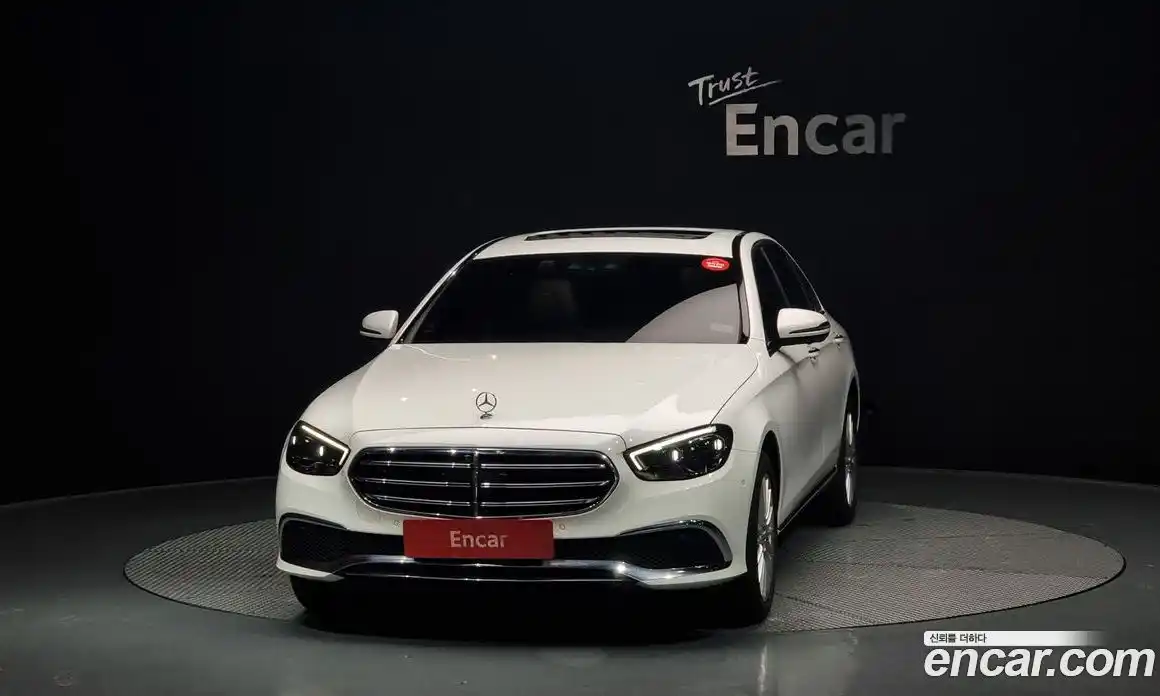 Mercedes-Benz E-Class 2023 1.9 Автомат в Москве № 204735, фото 9